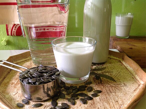 Milk with pumpkin seeds against worms